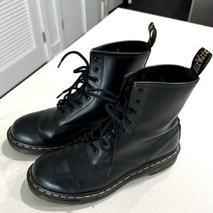 Like *New* Dr. Marten Smooth Leather Boots